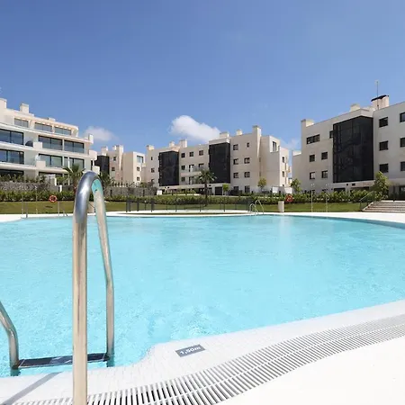 092 - Modern, Spacious El Higueron With Private Garden & Bbq Apartment Malaga