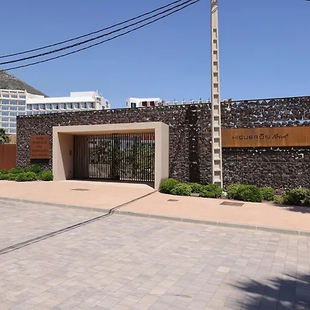 092 - Modern, Spacious El Higueron With Private Garden & Bbq * Malaga