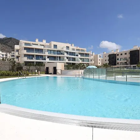 Apartment 092 - Modern, Spacious El Higueron With Private Garden & Bbq