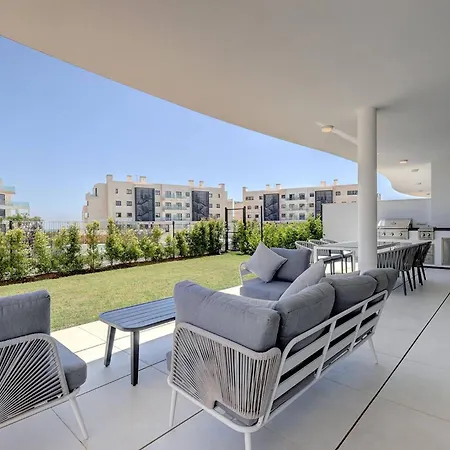 092 - Modern, Spacious El Higueron With Private Garden & Bbq Apartment Malaga