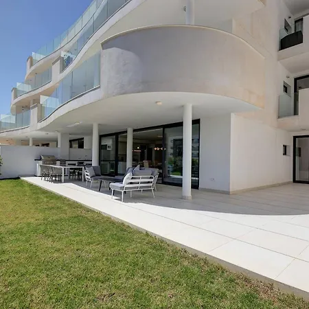 Apartment 092 - Modern, Spacious El Higueron With Private Garden & Bbq Malaga