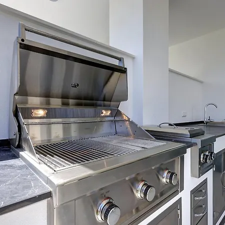 Apartment 092 - Modern, Spacious El Higueron With Private Garden & Bbq *