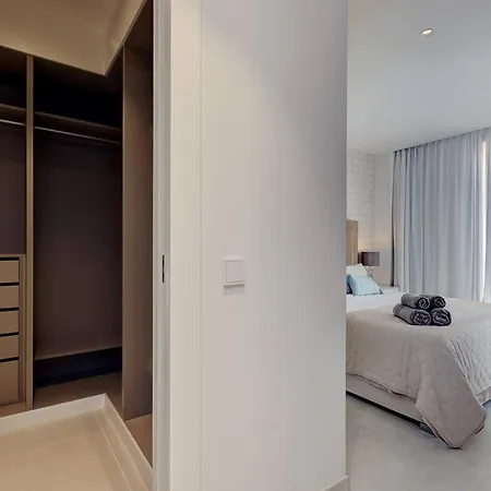 092 - Modern, Spacious El Higueron With Private Garden & Bbq * Malaga