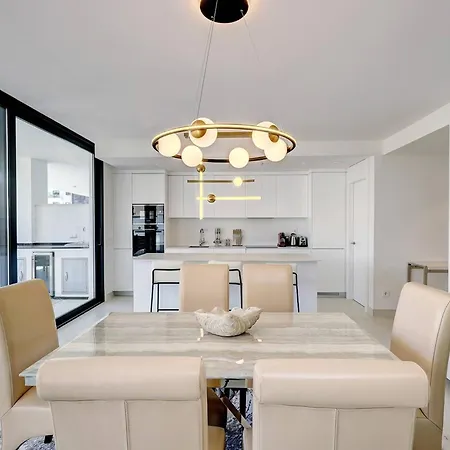 092 - Modern, Spacious El Higueron With Private Garden & Bbq Apartment Malaga